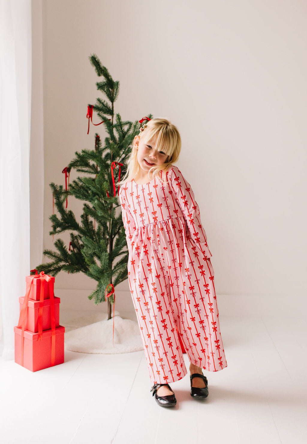 Long Sleeve Leggy Romper in Dainty Bows
